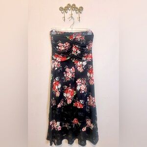 Stilleto’s Strapless Rouged Floral Dress in Black m, Pink, and Red. Size S